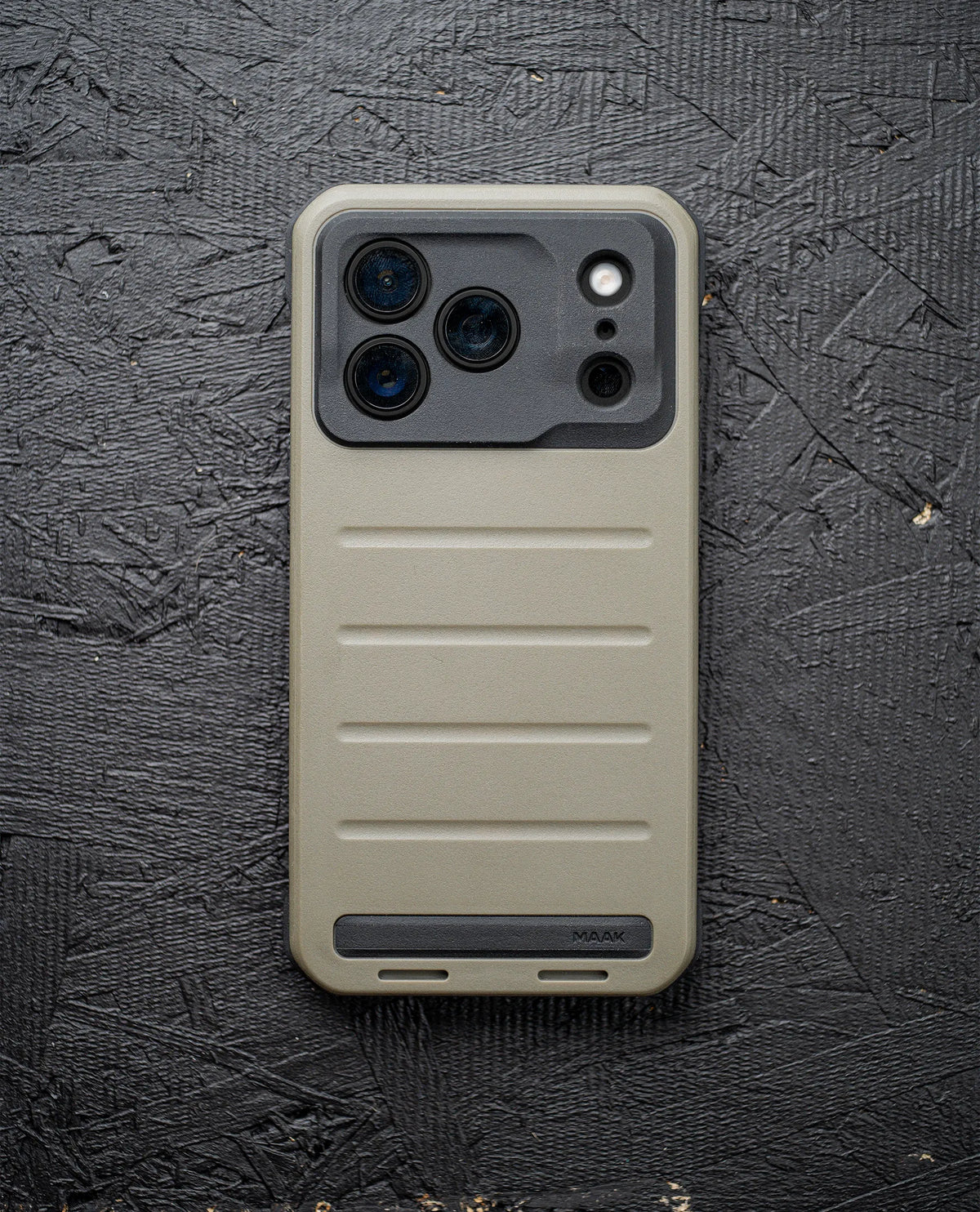 Forge Case_iPhone 18 Pro_OD GREEN