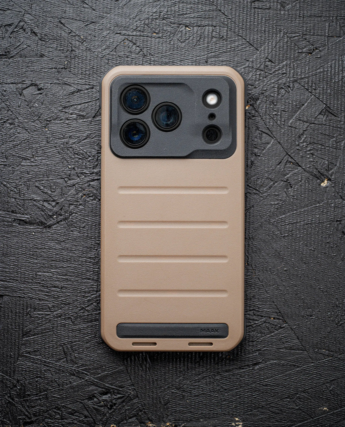 Forge Case_iPhone 18 Pro_Coyote Tan