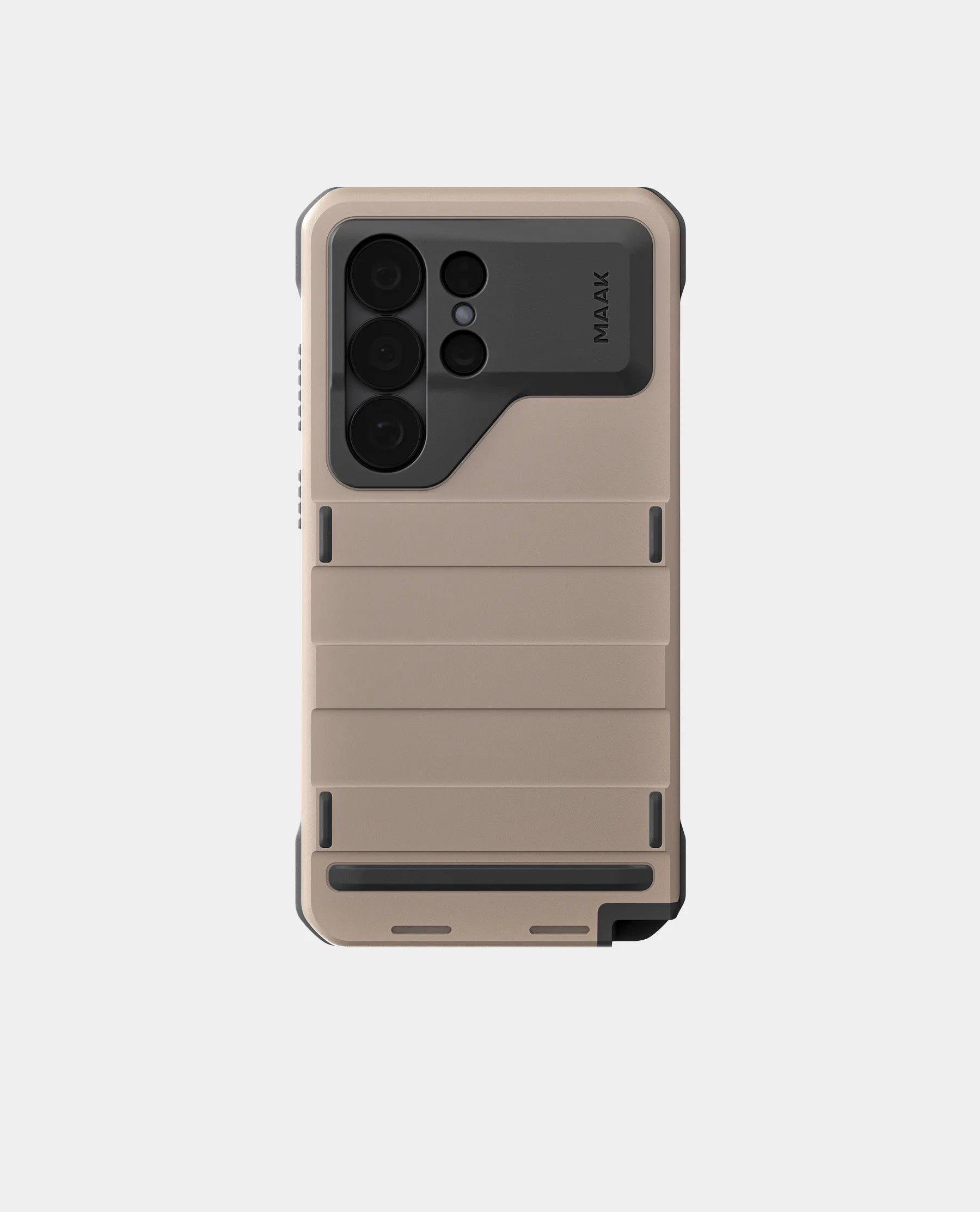MAAK_S26_Ultra_back_coyote_w-phone_Coyote Tan